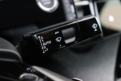 PEUGEOT 3008 ALLURE 1.2 PUERTECH HYBRID EAT8 + GPS + CARPLAY + CAMERA + PDC + CRUISE (ACC) + ALU 19