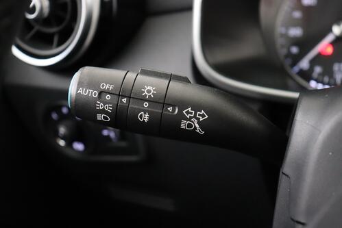 MG ZS EV + CAMERA + PDC + CRUISE + LEDER + PANO + ALU 17