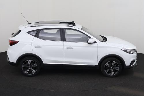 MG ZS EV + CAMERA + PDC + CRUISE + LEDER + PANO + ALU 17