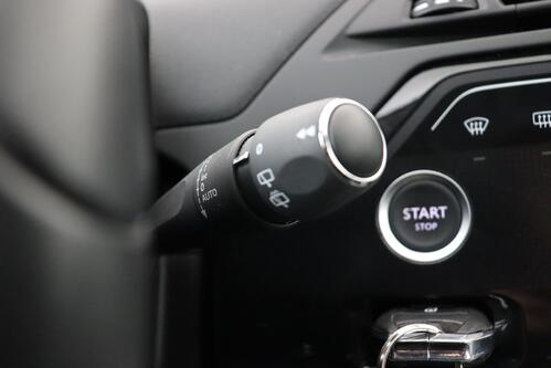 CITROEN C4 SpaceTourer FEEL  1.2 PURETECH EAT8 + 7PL. + A/T + GPS + CARPLAY + PDC + CRUISE + ALU 