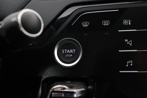 CITROEN C4 SpaceTourer FEEL  1.2 PURETECH EAT8 + 7PL. + A/T + GPS + CARPLAY + PDC + CRUISE + ALU 