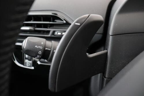 CITROEN C4 SpaceTourer FEEL  1.2 PURETECH EAT8 + 7PL. + A/T + GPS + CARPLAY + PDC + CRUISE + ALU 