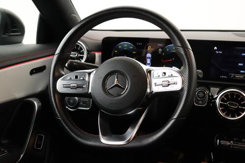 MERCEDES-BENZ CLA 180 *AMG-LINE iA 7G-DCT + GPS + LEDER/ALCANTARA + CAMERA + PDC + CRUISE + ALU 18