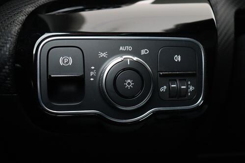 MERCEDES-BENZ A 160 *BUS.SOLUTION i + GPS + CAMERA + PDC + CRUISE + ALU 16