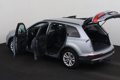 AUDI Q7 *QUATTRO ATTRACTION 55 3.0TFSI-e TIPTRONIC + GPS + LEDER + CAMERA + PDC + CRUISE + ALU 19 + TREKHAAK 