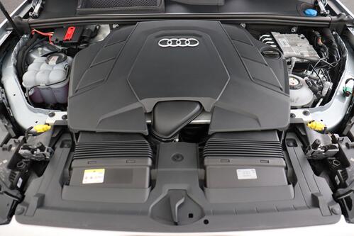 AUDI Q7 *QUATTRO ATTRACTION 55 3.0TFSI-e TIPTRONIC + GPS + LEDER + CAMERA + PDC + CRUISE + ALU 19 + TREKHAAK 