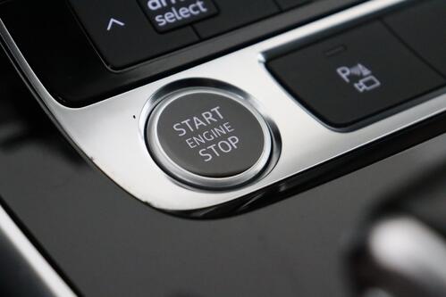 AUDI Q7 *QUATTRO ATTRACTION 55 3.0TFSI-e TIPTRONIC + GPS + LEDER + CAMERA + PDC + CRUISE + ALU 19 + TREKHAAK 