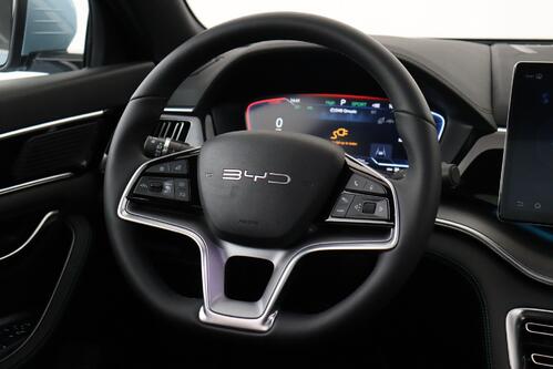 BYD Seal U COMFORT 71.8 kWh + A/T + GPS + LEDER + CARPLAY + CAMERA + PDC + CRUISE(ACC) + PANO DAK + ALU 19
