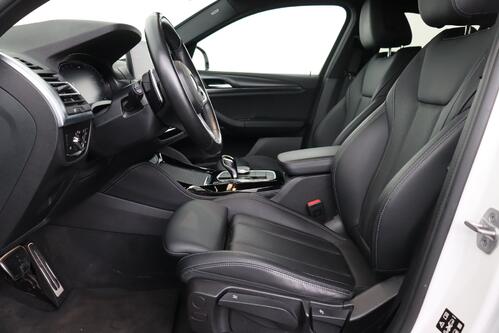 BMW X4 X-DRIVE 30 iA  M-SPORT  + GPS + LEDER + CARPLAY + CAMERA + PDC + CRUISE + ALU 