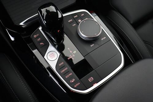 BMW X4 X-DRIVE 30 iA  M-SPORT  + GPS + LEDER + CARPLAY + CAMERA + PDC + CRUISE + ALU 