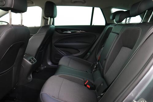 OPEL Insignia SPORTS TOURER BUSINESS ELEGANCE 1.5D TURBO + A/T + GPS + CAMERA + PDC + CRUISE + ALU 