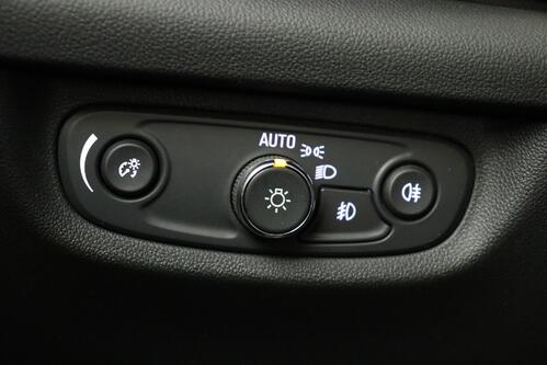 OPEL Insignia SPORTS TOURER BUSINESS ELEGANCE 1.5D TURBO + A/T + GPS + CAMERA + PDC + CRUISE + ALU 