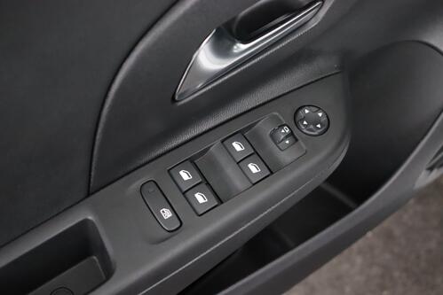 OPEL Corsa SPORT 1.2 i  + CARPLAY + CAMERA + PDC + CRUISE + PANO DAK + ALU 