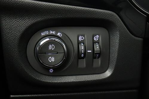 OPEL Corsa SPORT 1.2 i  + CARPLAY + CAMERA + PDC + CRUISE + PANO DAK + ALU 