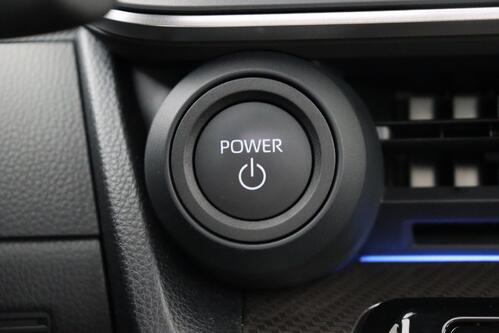 TOYOTA Prius 2.0i PHEV CVT + GPS + CAMERA + PDC + CRUISE (ACC) + PANO + ALU 