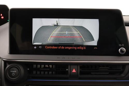 TOYOTA Prius 2.0i PHEV CVT + GPS + CAMERA + PDC + CRUISE (ACC) + PANO + ALU 