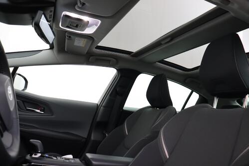 TOYOTA Prius 2.0i PHEV CVT + GPS + CAMERA + PDC + CRUISE (ACC) + PANO + ALU 