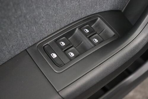 SEAT Ateca MOVE! 1.0 TSI + GPS + CARPLAY + CAMERA + PDC + CRUISE + ALU 