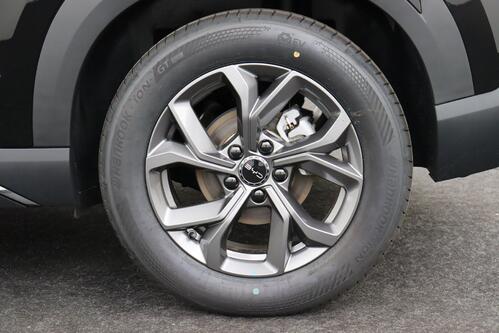 BYD ATTO 2 ACTIVE 45kWh + A/T + CARPLAY + CAMERA + CRUISE(ACC) + PANO DAK + ALU 17