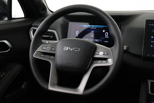 BYD ATTO 2 ACTIVE 45kWh + A/T + CARPLAY + CAMERA + CRUISE(ACC) + PANO DAK + ALU 17
