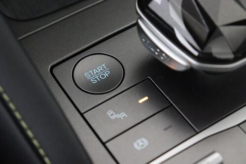 BYD ATTO 2 ACTIVE + A/T + CARPLAY + LEDER + CAMERA + CRUISE(ACC) + PANO DAK + ALU 