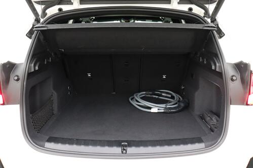 BMW iX1 20 e-DRIVE M-SPORT 66.5 kWh + A/T + GPS + CAMERA + LEDER/ALCANTARA + PDC + CRUISE + PANO DAK + ALU 19