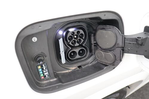 BMW iX1 20 e-DRIVE M-SPORT 66.5 kWh + A/T + GPS + CAMERA + LEDER/ALCANTARA + PDC + CRUISE + PANO DAK + ALU 19