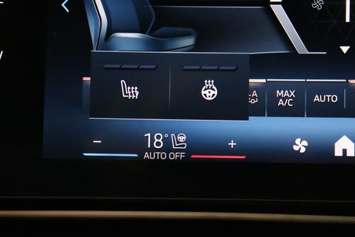 BMW iX1 20 e-DRIVE M-SPORT 66.5 kWh + A/T + GPS + CAMERA + LEDER/ALCANTARA + PDC + CRUISE + PANO DAK + ALU 19