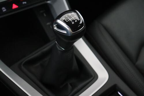 AUDI Q3 *SPORTBACK 35 1.5TFSI + GPS + LEDER + CAMERA + PDC + CRUISE + OPEN DAK + ALU 18