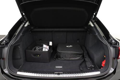 AUDI Q3 *SPORTBACK S-LINE 45 1.4TFSI-e S-TRONIC  COMBINEERT 245 PK + GPS + LEDER + PDC + ALU 18