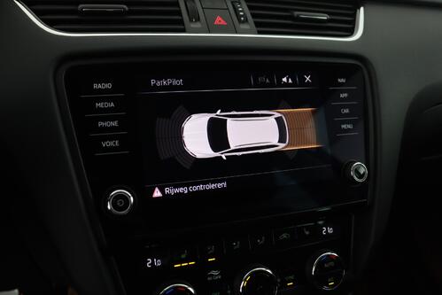 SKODA Octavia COMBI AMBITION 1.0TSI GREENTEC + GPS + CARPLAY + PDC + CRUISE(ACC) + ALU