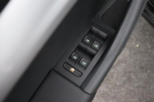 SKODA Octavia COMBI AMBITION 1.0TSI GREENTEC + GPS + CARPLAY + PDC + CRUISE(ACC) + ALU