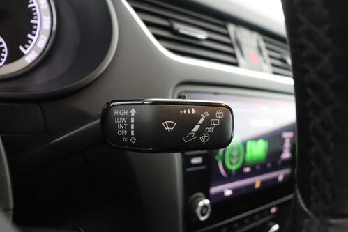 SKODA Octavia COMBI AMBITION 1.0TSI GREENTEC + GPS + CARPLAY + PDC + CRUISE(ACC) + ALU