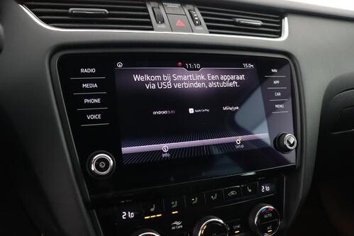 SKODA Octavia COMBI AMBITION 1.0TSI GREENTEC + GPS + CARPLAY + PDC + CRUISE(ACC) + ALU