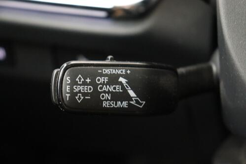 SKODA Enyaq iV 80 82 kWh + A/T + GPS + LEDER + CARPLAY + CAMERA + PDC + PANO DAK + CRUISE(ACC) + ALU