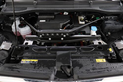 SKODA Enyaq iV 80 82 kWh + A/T + GPS + LEDER + CARPLAY + CAMERA + PDC + PANO DAK + CRUISE(ACC) + ALU