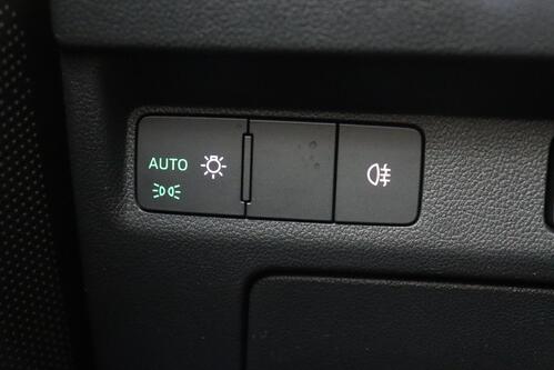 SKODA Enyaq iV 80 82 kWh + A/T + GPS + LEDER + CARPLAY + CAMERA + PDC + PANO DAK + CRUISE(ACC) + ALU