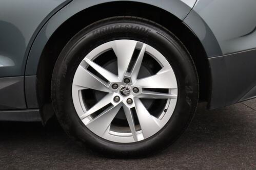 SKODA Enyaq iV 80 82 kWh + A/T + GPS + LEDER + CARPLAY + CAMERA + PDC + PANO DAK + CRUISE(ACC) + ALU