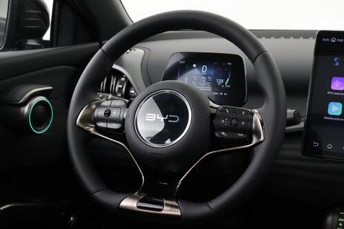 BYD ATTO 3 DESIGN + A/T + CARPLAY + LEDER + CAMERA + PDC + CRUISE(ACC) + PANO DAK + ALU 18