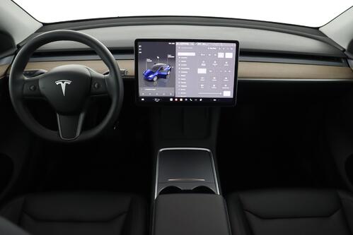 TESLA Model Y LONG RANGE DUAL MOTOR AWD 78.8 kWh + A/T + GPS + LEDER + CAMERA + PANO DAK + CRUISE + ALU 19