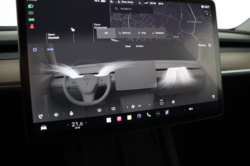 TESLA Model Y LONG RANGE DUAL MOTOR AWD 78.8 kWh + A/T + GPS + LEDER + CAMERA + PANO DAK + CRUISE + ALU 19