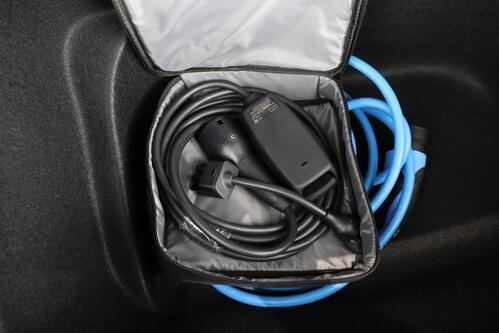 TESLA Model Y LONG RANGE DUAL MOTOR AWD 78.8 kWh + A/T + GPS + LEDER + CAMERA + PANO DAK + CRUISE + ALU 19