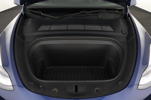 TESLA Model Y LONG RANGE DUAL MOTOR AWD 78.8 kWh + A/T + GPS + LEDER + CAMERA + PANO DAK + CRUISE + ALU 19