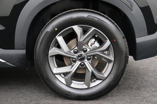 BYD ATTO 2 ACTIVE + A/T + CARPLAY + CAMERA + CRUISE + PANO + LEDER + ALU