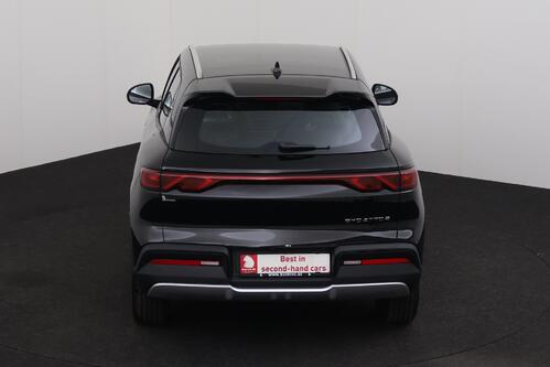 BYD ATTO 2 ACTIVE + A/T + CARPLAY + CAMERA + CRUISE + PANO + LEDER + ALU