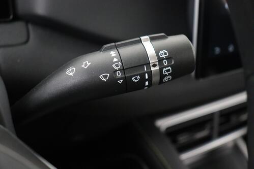 BYD ATTO 2 ACTIVE + A/T + CARPLAY + CAMERA + CRUISE + PANO + LEDER + ALU