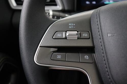 BYD ATTO 2 ACTIVE + A/T + CARPLAY + CAMERA + CRUISE + PANO + LEDER + ALU