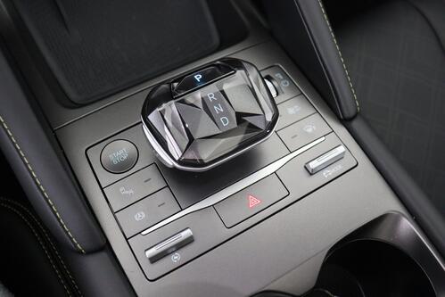 BYD ATTO 2 ACTIVE + A/T + CARPLAY + CAMERA + CRUISE + PANO + LEDER + ALU