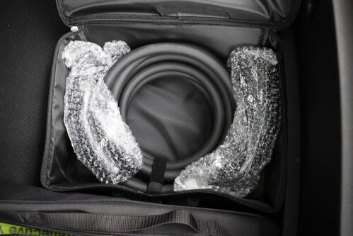 BYD ATTO 2 ACTIVE + A/T + CARPLAY + CAMERA + CRUISE + PANO + LEDER + ALU