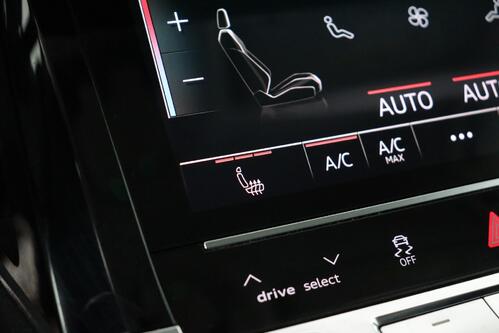 AUDI e-tron 55 QUATTRO S-LINE 95 kWh + A/T + GPS + LEDER + CARPLAY + CAMERA + PDC + CRUISE(ACC) + ALU 20 + TREKHAAK 